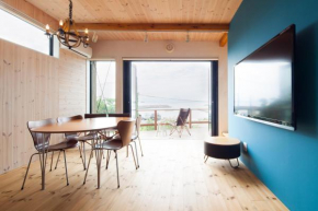 Minami Hayama Seaside Cabin -南葉山シーサイドキャビン-